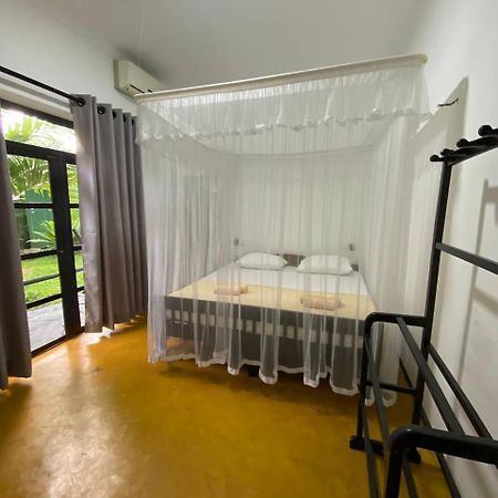 Pearl Villa Rooms And Hostel Unawatuna Kültér fotó